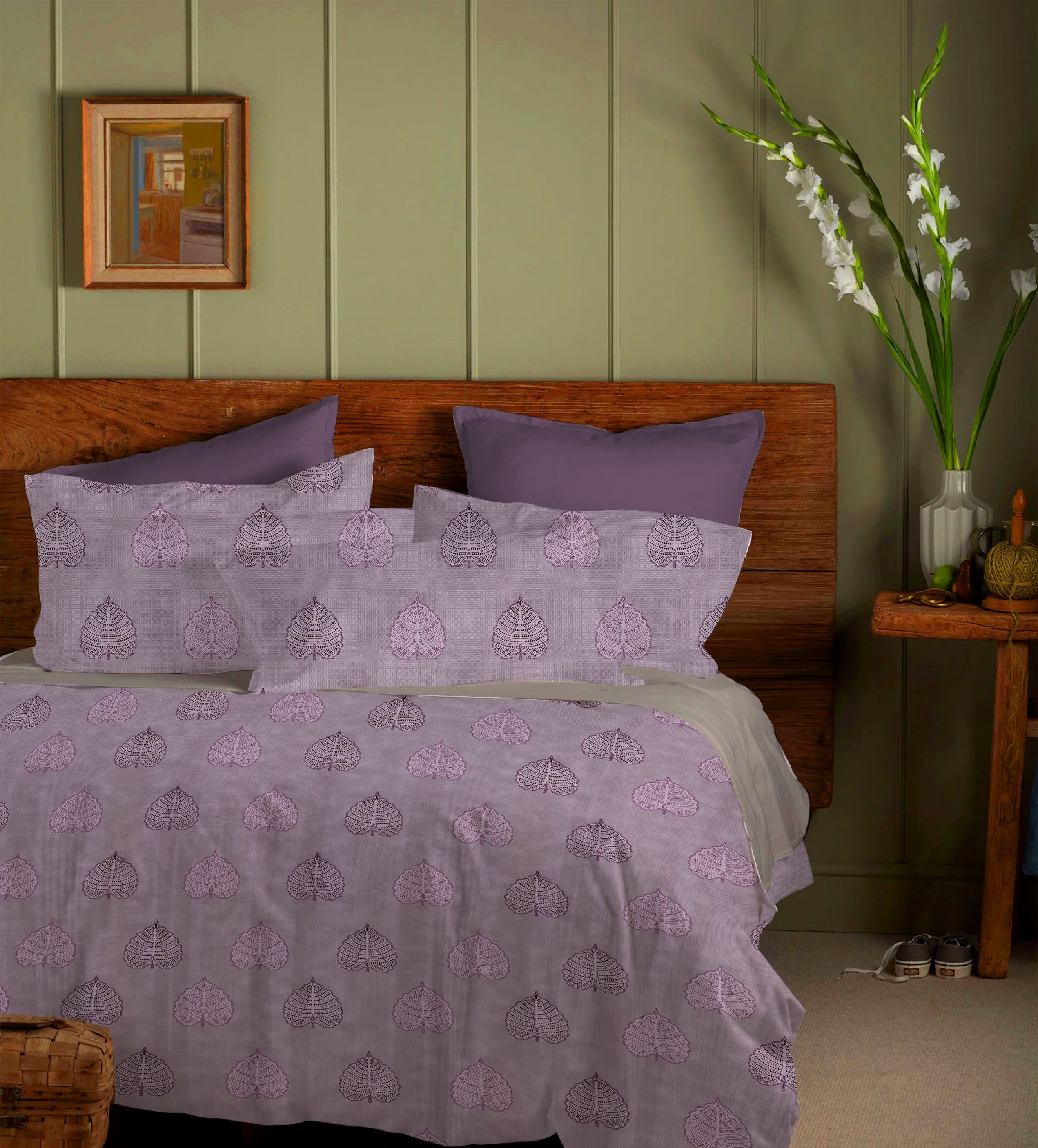 Lavendar Bloom Regal Stripes – Printed Stripe Queen Bedsheet Set