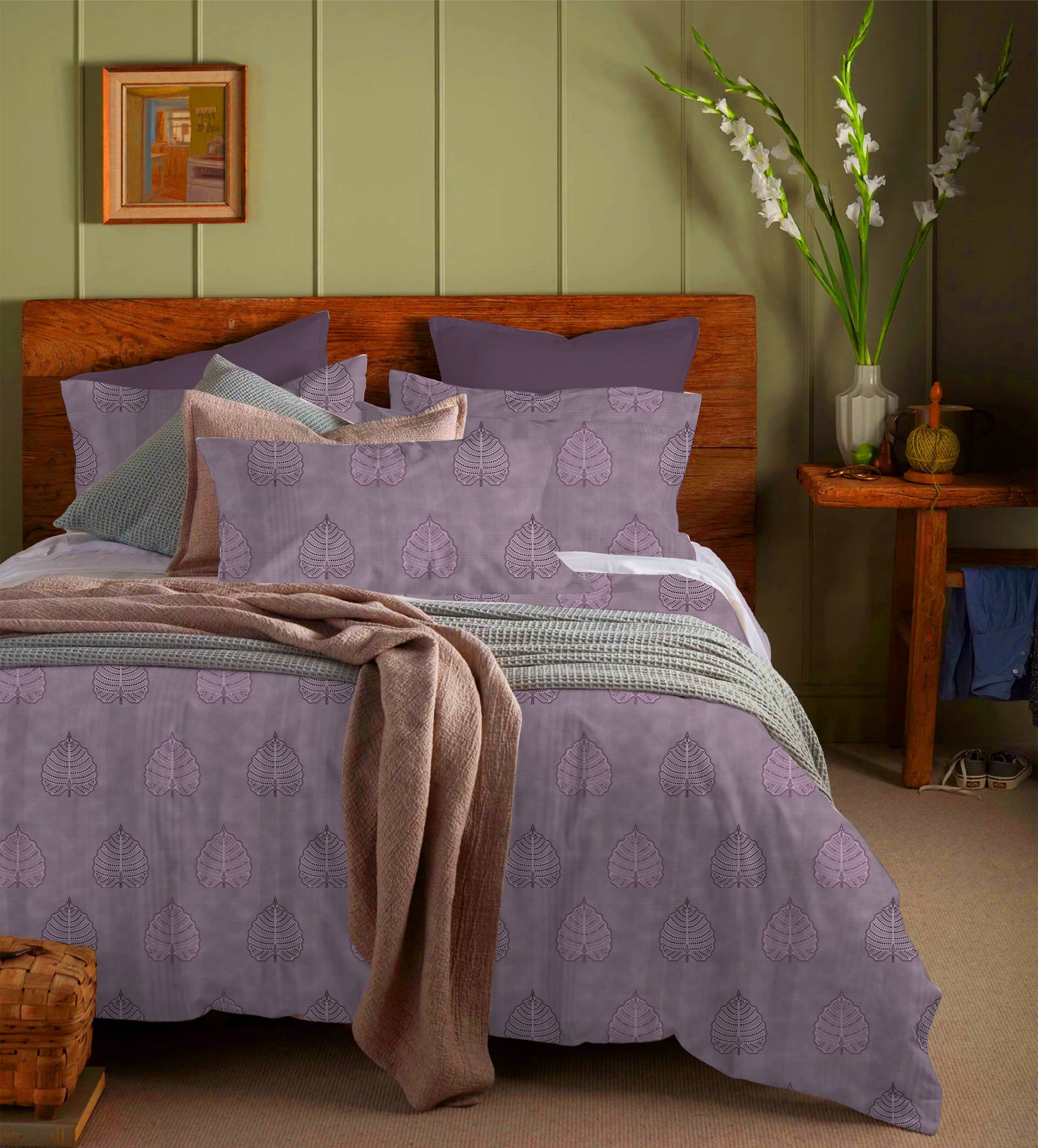 Lavendar Bloom Regal Stripes – Printed Stripe Queen Bedsheet Set